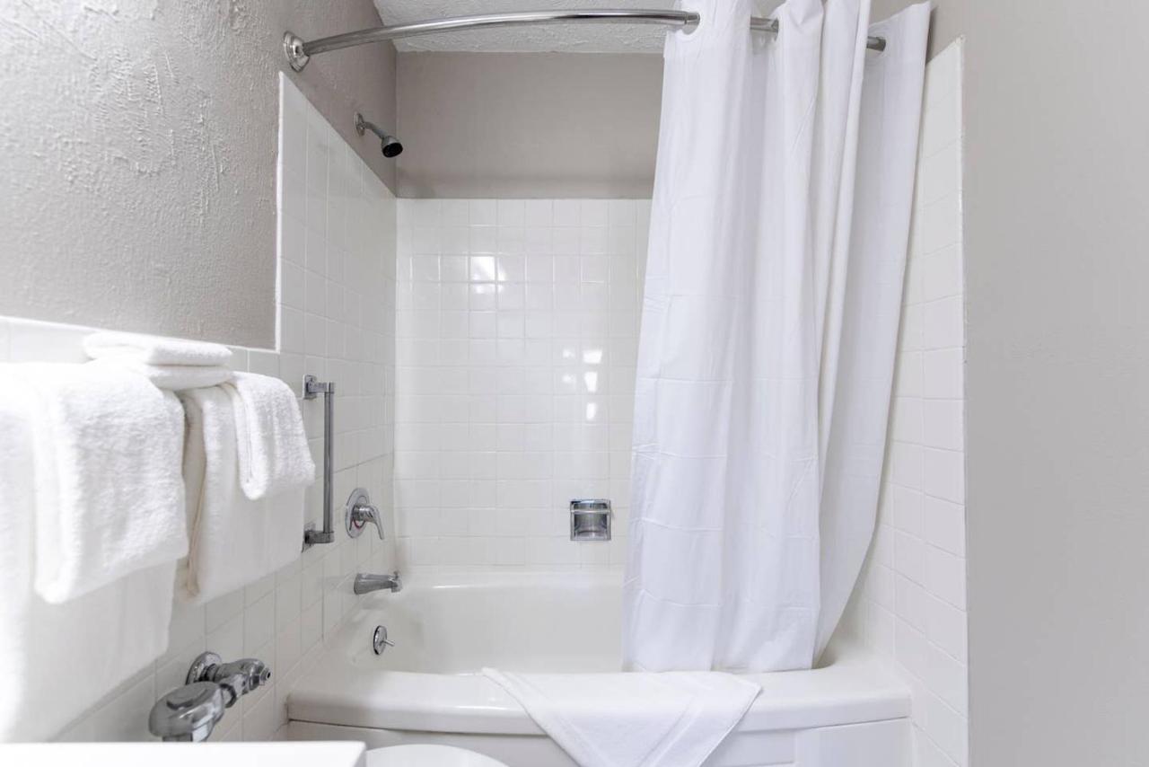 لويفيل Abode Vue At 3Rd Downtown Loft Style Suite + Sleeper Sofa المظهر الخارجي الصورة